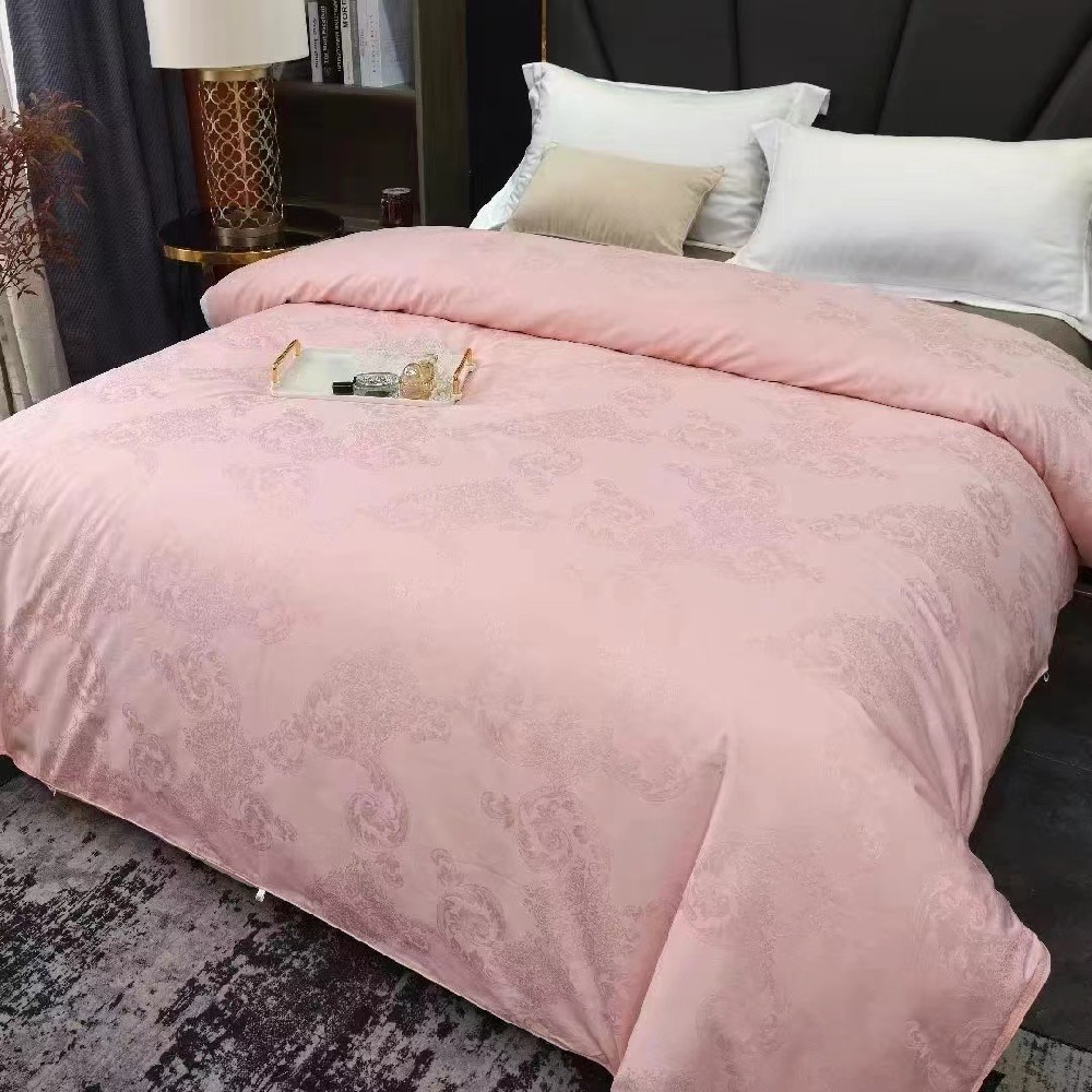 100支双股大提花蚕丝被（玉色）